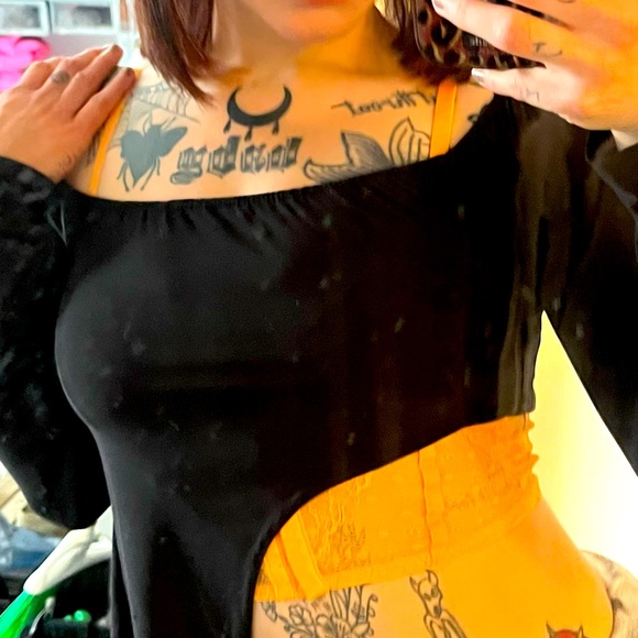 PLT SEXY 😈 ASYMMETRICAL TRIM BLACK LONG SLEEVE OFF THE SHOULDER TOP - Picture 3 of 3